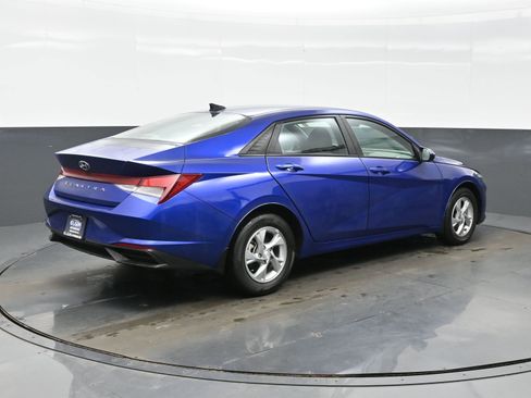 Used 2023 Hyundai Elantra SE image 6