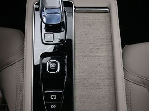 New 2026 Volvo XC90 B6 Plus w/ Protection Package Premier image 10