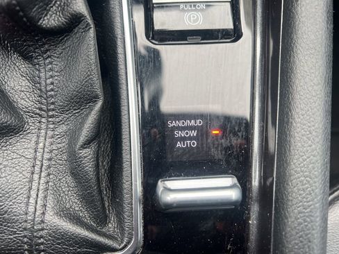 Used 2024 Jeep Compass Latitude image 22