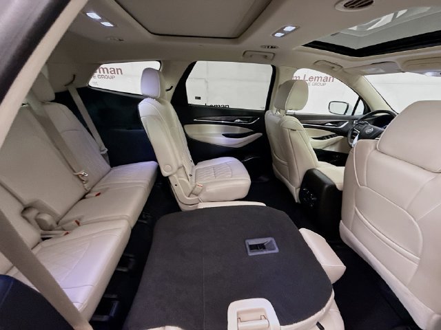 Used 2022 Buick Enclave Avenir w/ Avenir Technology Package FWD image 31