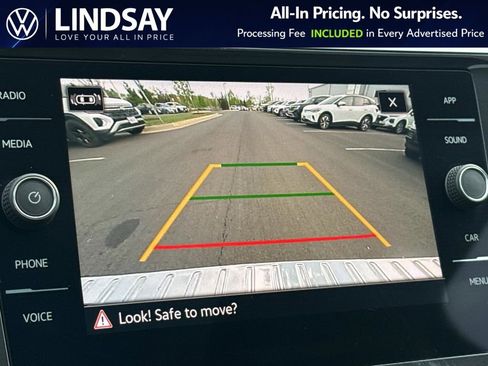 Used 2023 Volkswagen Tiguan SE w/ Panoramic Sunroof Package FWD image 15