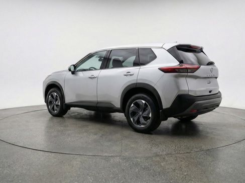 Used 2025 Nissan Rogue SV image 6