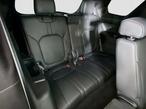 Used 2025 Honda Pilot Black Edition image 28