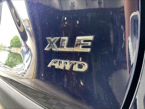 Used 2025 Toyota RAV4 XLE AWD/4WD image 41
