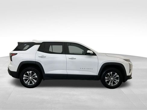 Used 2025 Chevrolet Equinox LT AWD/4WD image 6