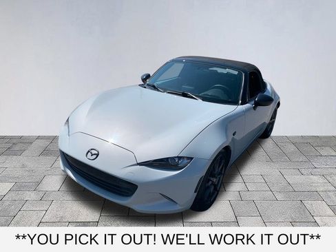 Used 2016 MAZDA MX-5 Miata Club RWD image 3