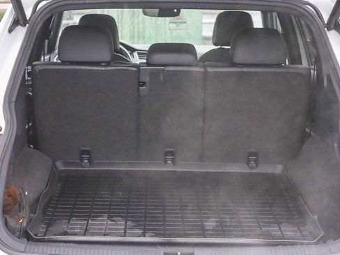 Used 2019 Volkswagen Tiguan SEL Premium R-Line image 26