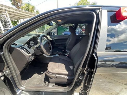 Used 2011 Ford Focus SES FWD image 6