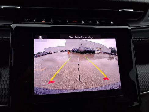 Used 2025 Jeep Grand Cherokee Altitude AWD/4WD image 5