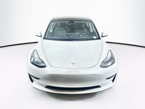 Used 2023 Tesla Model 3 Standard Range RWD image 2