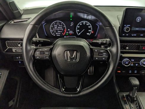 Used 2025 Honda Civic Sport image 11