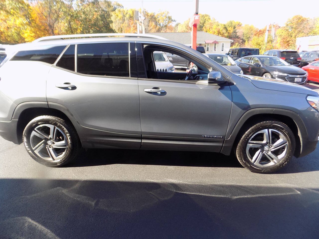 Used 2019 GMC Terrain SLT w/ Preferred Package AWD/4WD image 3