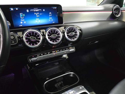Used 2025 Mercedes-Benz CLA 250 4MATIC image 35