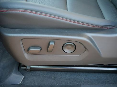 Used 2024 GMC Canyon AT4X image 15