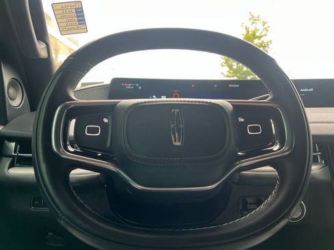 Certified 2025 Lincoln Navigator L Reserve w/ Jet Appearance Package AWD/4WD image 31