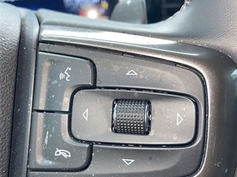 Used 2023 Chevrolet Silverado 1500 High Country image 11