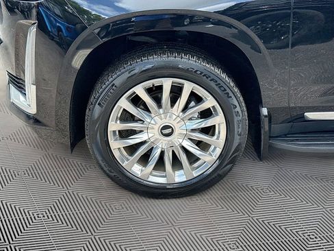Used 2022 Cadillac Escalade ESV Premium Luxury AWD/4WD image 36