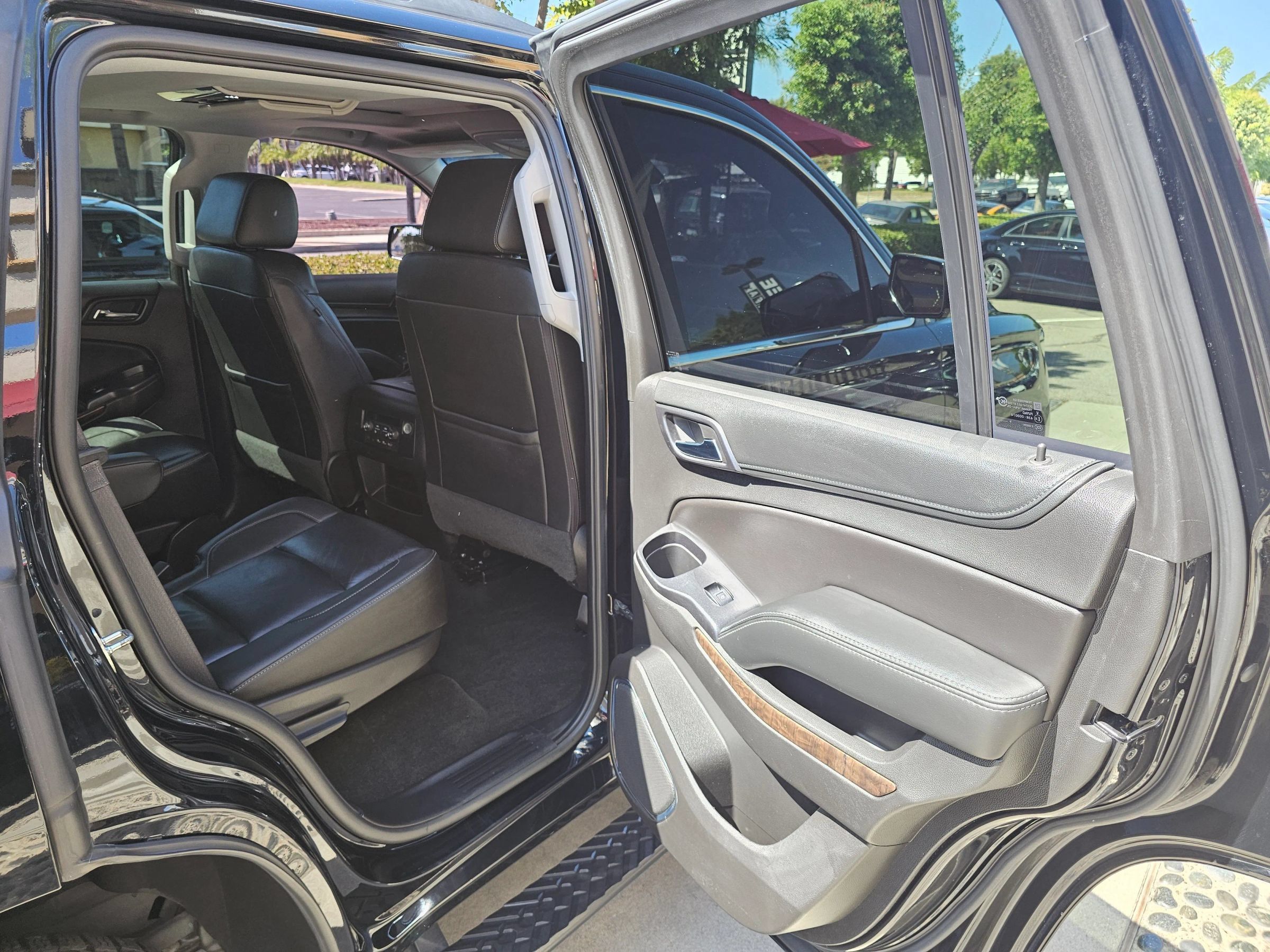 Used 2018 Chevrolet Tahoe LT AWD/4WD image 25