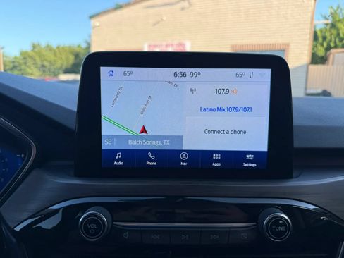 Used 2020 Ford Escape Titanium AWD/4WD image 34