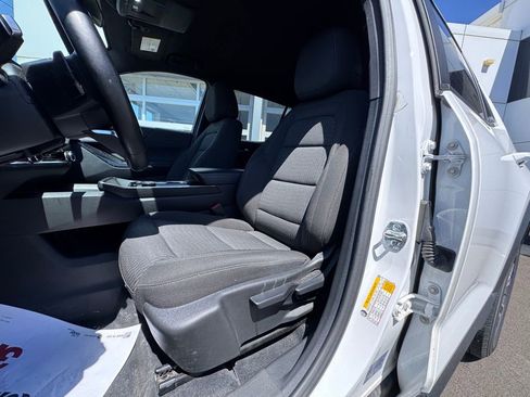 Used 2026 Chevrolet Equinox LT image 9