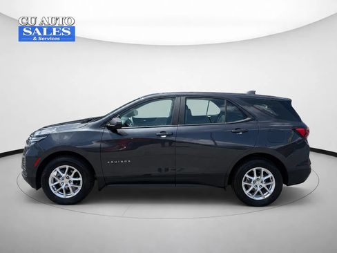 Used 2022 Chevrolet Equinox LS AWD/4WD image 2