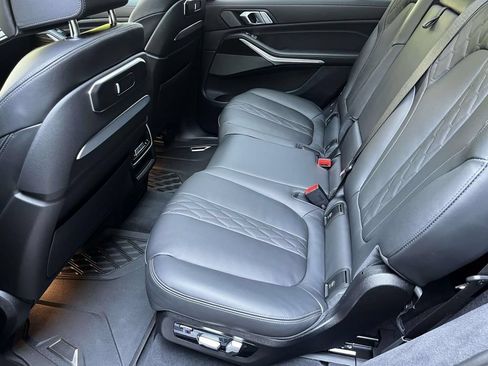 Used 2025 BMW X7 M60i w/ Climate Comfort Package AWD/4WD image 12