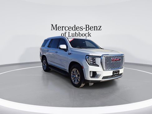 Used 2021 GMC Yukon Denali w/ Advanced Technology Package image 3
