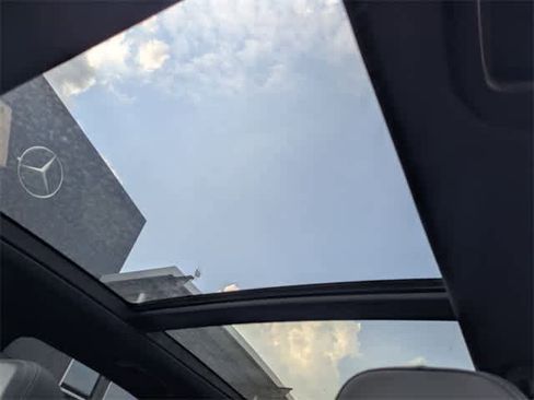 Used 2025 Mercedes-Benz GLE 350 4MATIC image 18