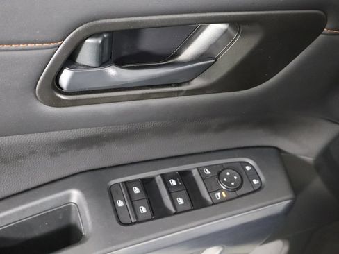 Used 2025 Nissan Pathfinder Rock Creek AWD/4WD image 21