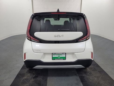 Used 2025 Kia Soul S FWD image 6