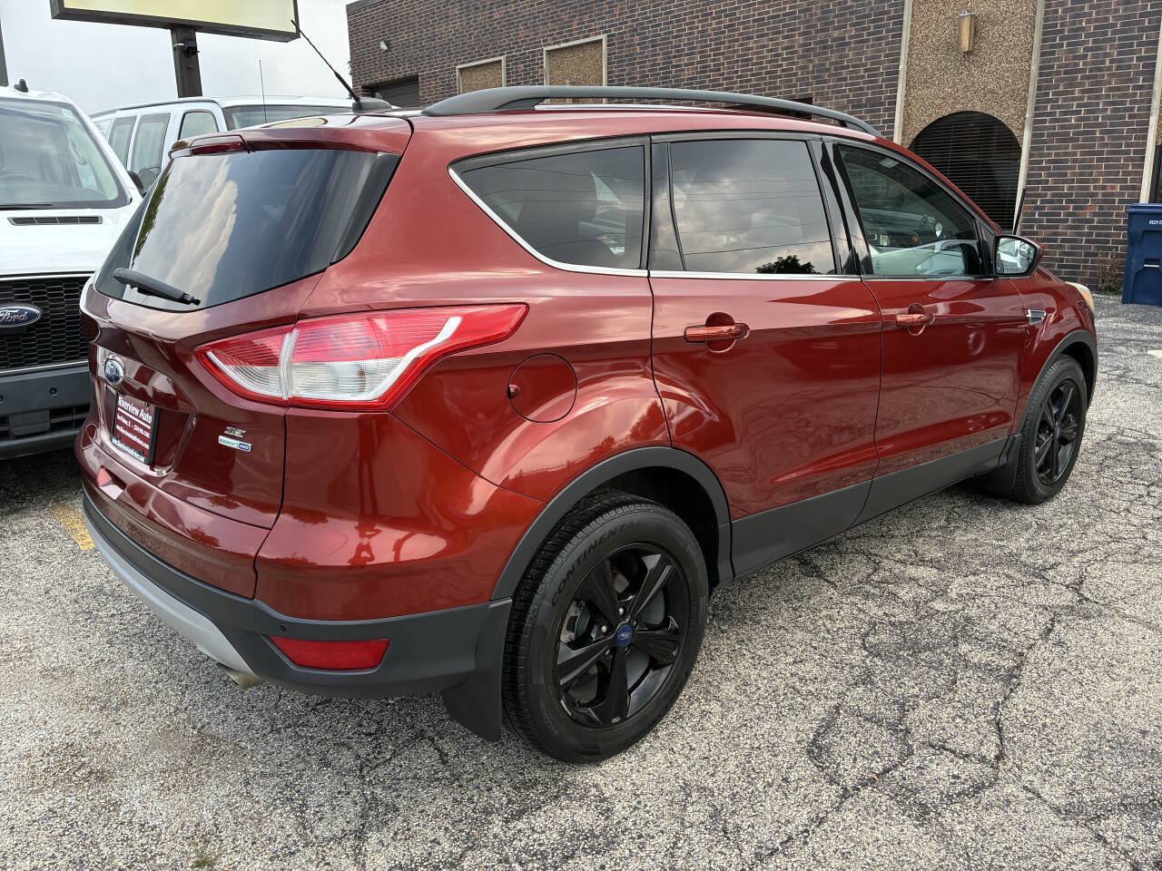 Used 2016 Ford Escape SE w/ Equipment Group 201A AWD/4WD image 4