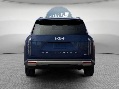 New 2027 Kia Telluride S image 5