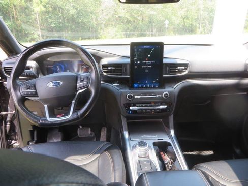 Used 2020 Ford Explorer ST w/ Premium Technology Package AWD/4WD image 11