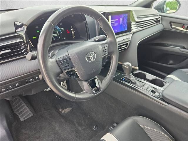 Used 2025 Toyota Camry SE FWD image 10
