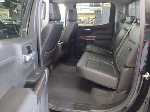 Used 2021 Chevrolet Silverado 1500 RST w/ Redline Edition AWD/4WD image 8