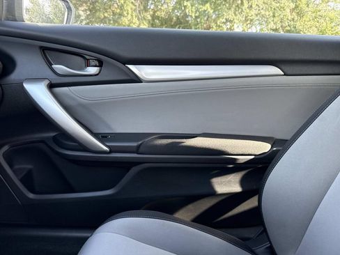 Used 2018 Honda Civic EX-T image 21