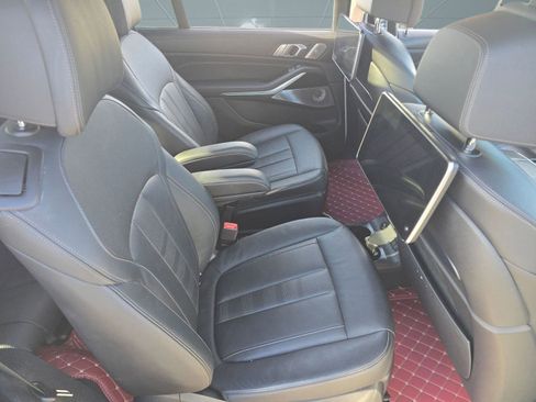 Used 2020 BMW X7 M50i image 27