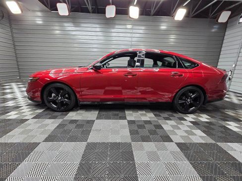 Used 2024 Honda Accord Sport image 9