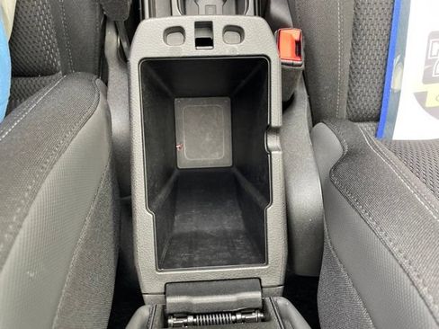 Used 2023 Jeep Renegade Altitude w/ Sun/Sound Group AWD/4WD image 11