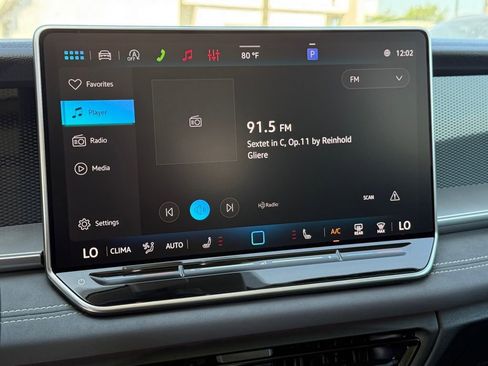 New 2026 Volkswagen Tiguan SE FWD image 23