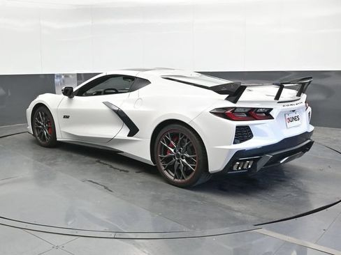 Used 2023 Chevrolet Corvette Stingray Premium Cpe w/ Z51 Performance Package RWD image 2