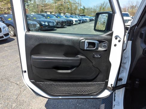 Used 2023 Jeep Wrangler Sport AWD/4WD image 11
