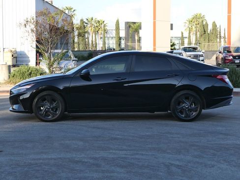 Used 2023 Hyundai Elantra Blue image 6