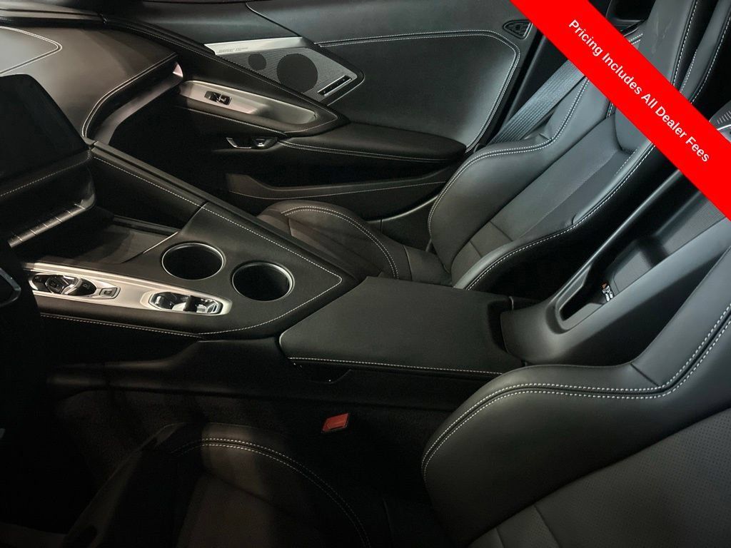 Used 2026 Chevrolet Corvette Z06 RWD image 11