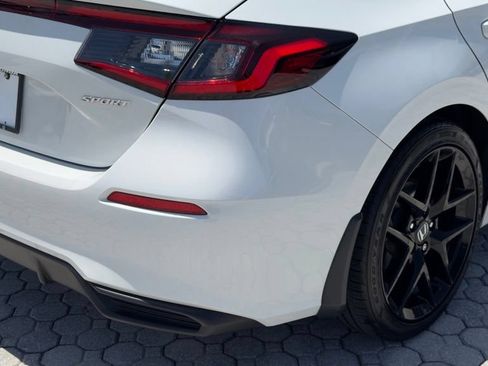 Used 2024 Honda Civic Sport image 15