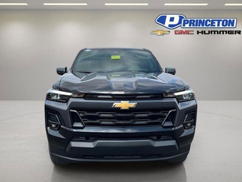 New 2026 Chevrolet Colorado LT w/ LT Convenience Package AWD/4WD image 2