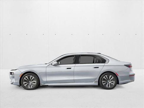 New 2026 BMW i7 xDrive60 w/ M Sport Package RWD image 3