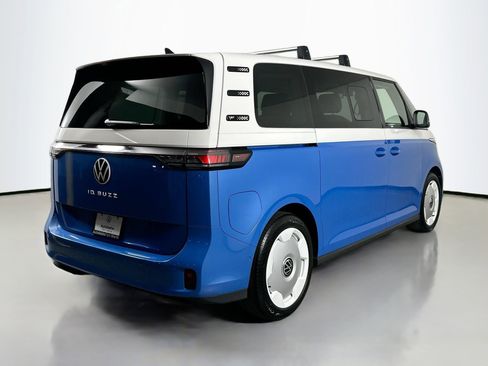 New 2025 Volkswagen ID. Buzz 1st Edition image 4