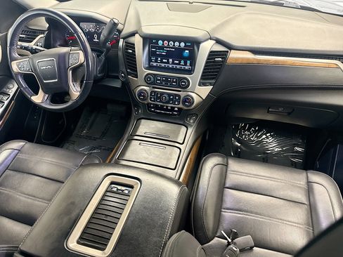 Used 2019 GMC Yukon Denali w/ Denali Ultimate Package image 12