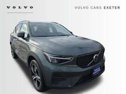 New 2026 Volvo XC40 B5 Core w/ Climate Package